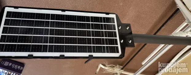 Solarna 4g sim free kamera spoljasnja sa reflektorom 450 W