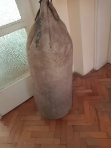 Kožni džak za boks iz 1980.