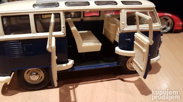 VW T2 1962 Classical Bus 1/24 KINSMART