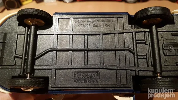 VW T2 1962 Classical Bus 1/24 KINSMART