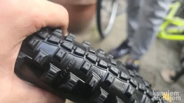Specialized industrija i XT 26 disk