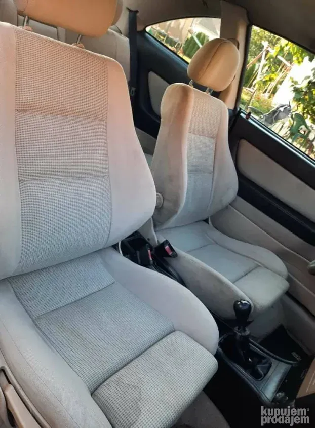 Opel Astra G Bertone Sedista Kupe 3 Vrata Na Preklop