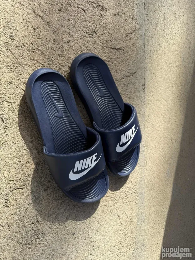 Nike papuče (45)
