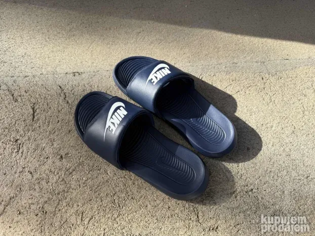 Nike papuče (45)
