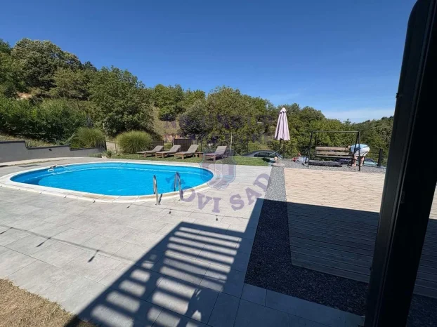 Popovica, 4.0 četvorosobna, 100 m²