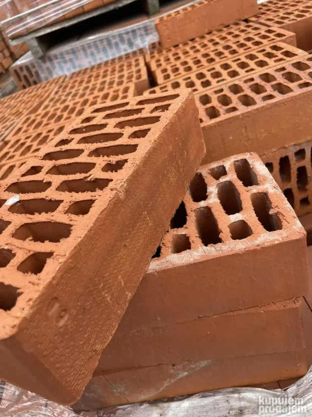 Crvena fasadna cigla Giter 1 NOVO 25x12x6 cm NOVO