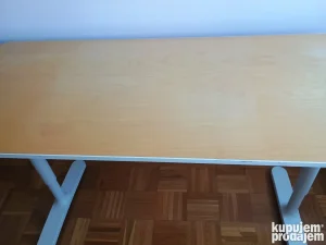 Ikea Bekant radni sto