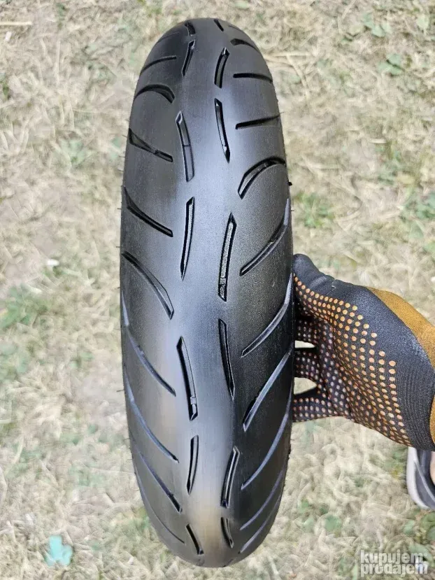 Moto guma Metzeler 120/70/17 god 2018