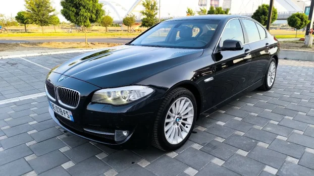 2010 BMW 520 184ks AUT/NAVI/XEN