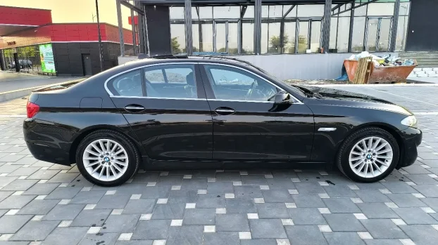 2010 BMW 520 184ks AUT/NAVI/XEN