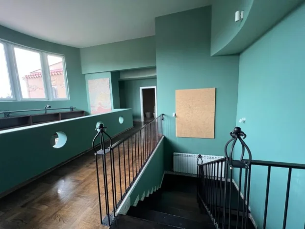 Voje Radića, Jajinci, 3.0 trosobna, 270 m²