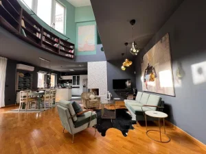 Voje Radića, Jajinci, 3.0 trosobna, 270 m²