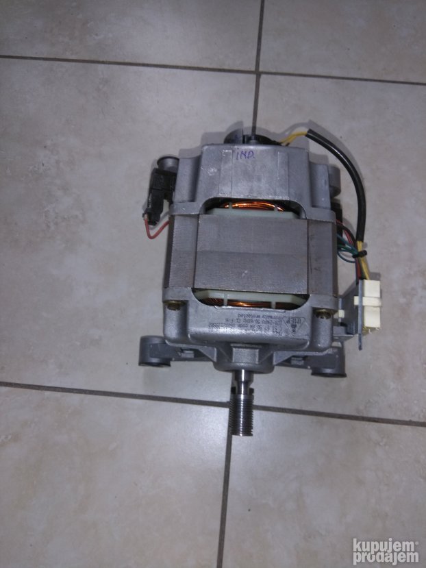 Motor za ves masinu Indesit