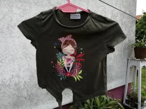 Maslinasto zelena majica sa aplikacijom Lc Waikiki 4-5 godin
