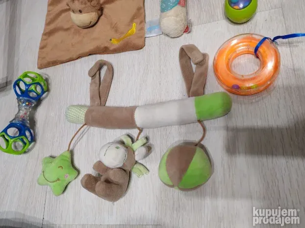 Set za bebe, zvečke, za kolica
