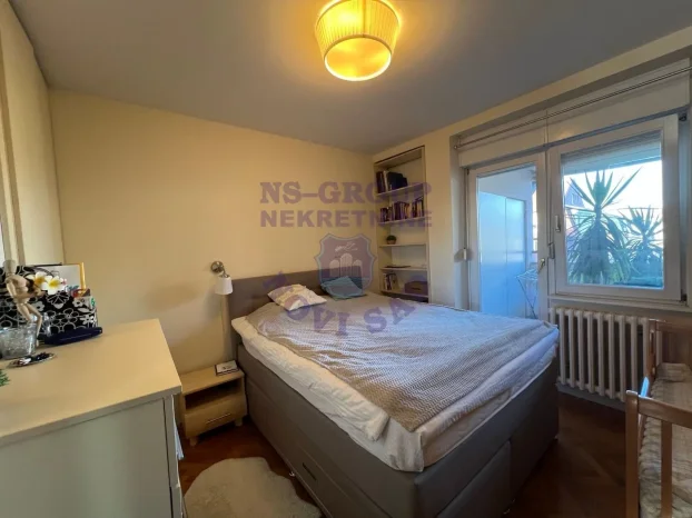 Š-560463, Grbavica, 4.0 četvorosoban, 85 m²