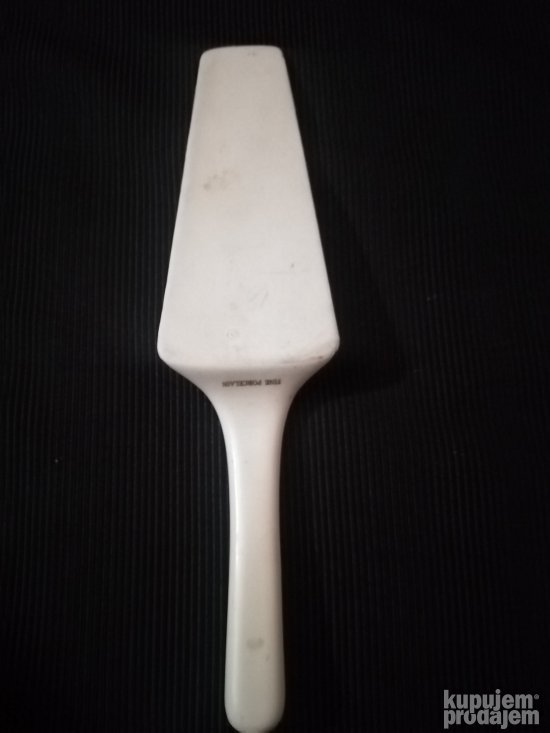 Porcelanska lopatica sa tortu