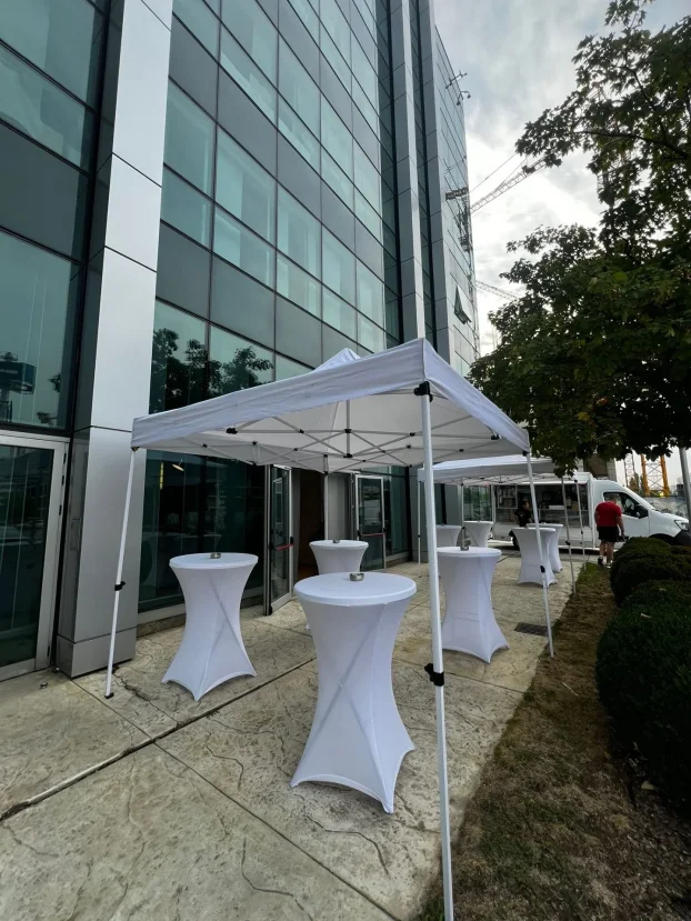 Iznajmljivanje barskih stolova i stolica