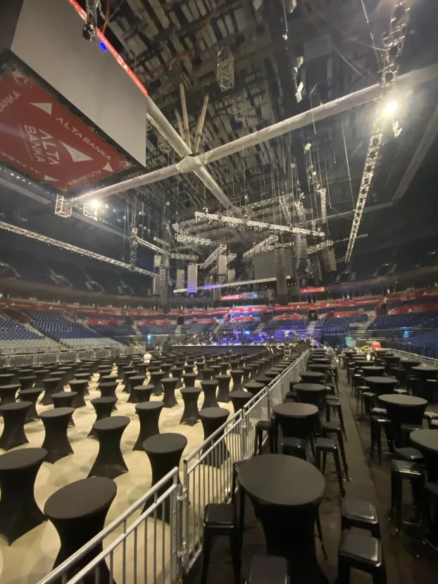 Iznajmljivanje barskih stolova i stolica