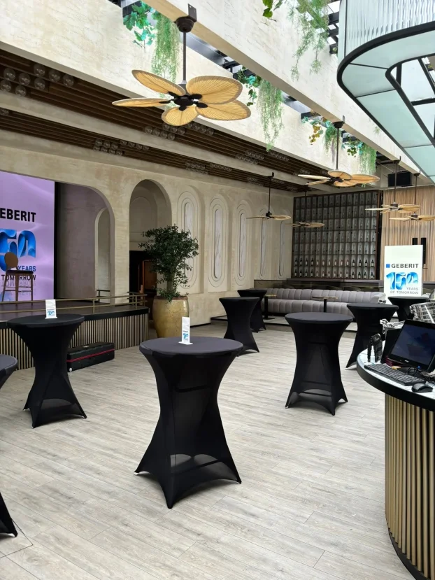 Iznajmljivanje barskih stolova i stolica