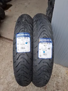 120 70 19 metzeler roadtec01  5x