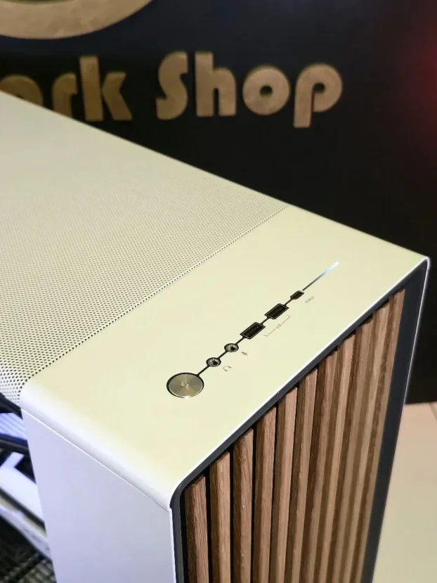 Ryzen 7 9800X3D RX 9070 B850 32GB 1TB - SM087PC