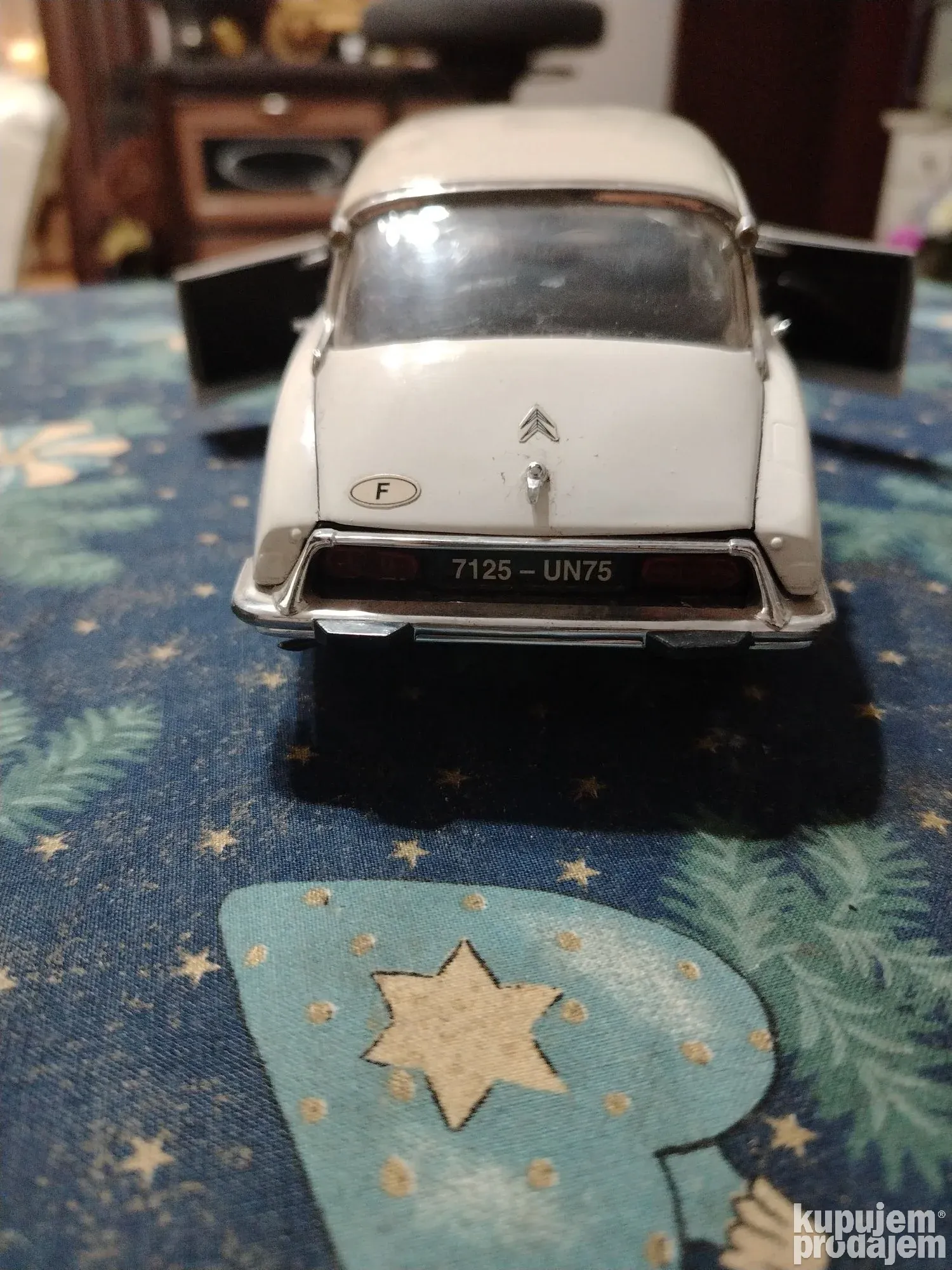 Citroën DS 19 1963 – Solido 1/18 – Miniature D’occasion – Collection