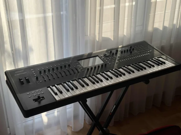 Roland Fantom 6