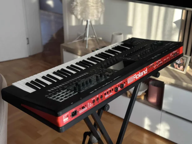 Roland Fantom 6