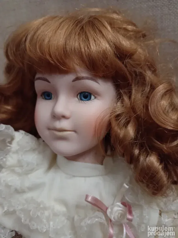 Porcelanska lutka 40cm