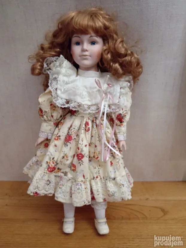 Porcelanska lutka 40cm