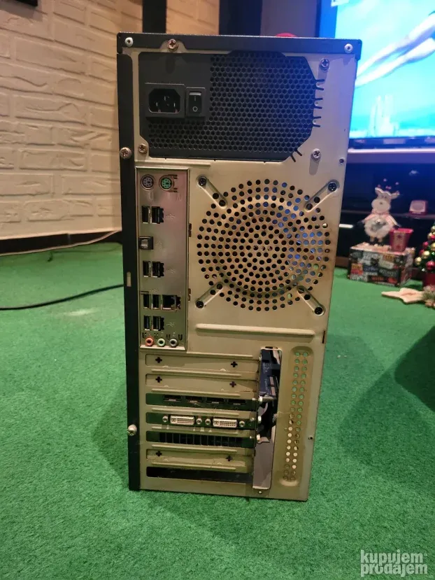 Pentium AMD Phenom II X6 1090T 3.20GHz/16GB/ASUS HD7970/