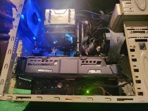 Pentium AMD Phenom II X6 1090T 3.20GHz/16GB/ASUS HD7970/