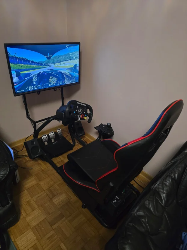Sim racing rig / g29 komplet za simulaciju trkanja - KupujemProdajem