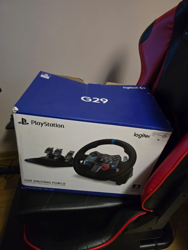 Sim racing rig / g29 komplet za simulaciju trkanja - KupujemProdajem