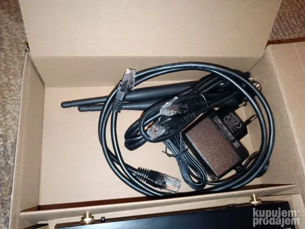 Asus RT-N12N 300mb ruter u kutiji