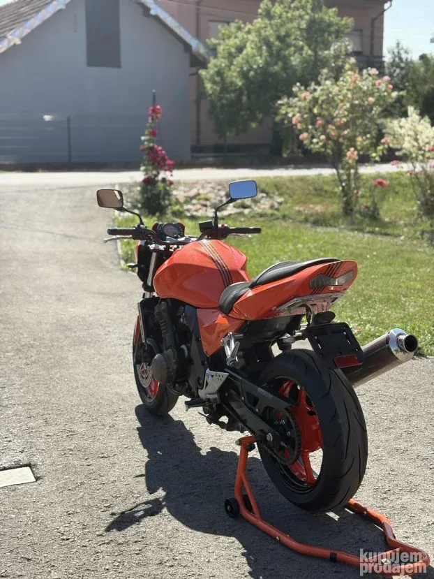 Kawasaki Z750 2005