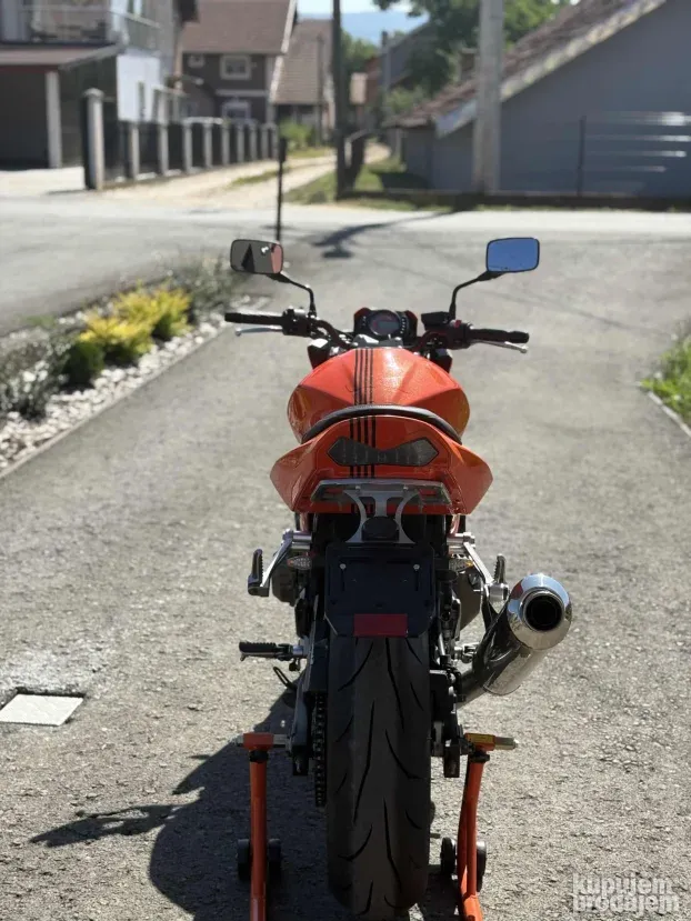 Kawasaki Z750 2005