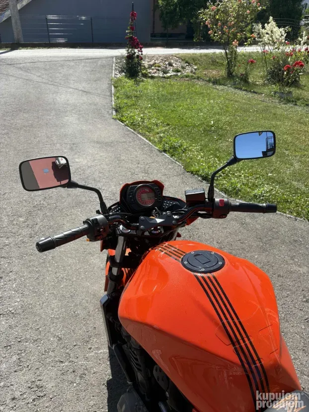 Kawasaki Z750 2005