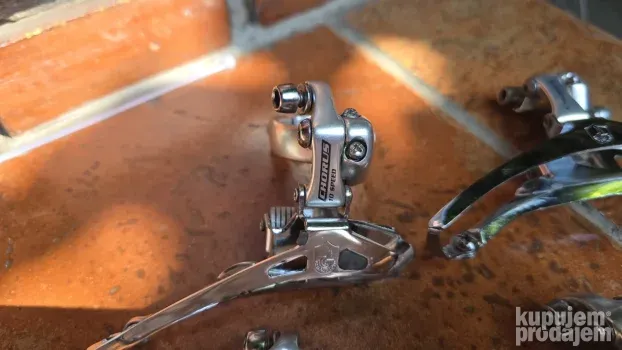 campagnolo prednji SALONSKO stanje