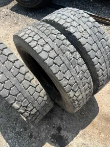 Pirelli 215/75 R 17.5 - Polovne gume 3kom