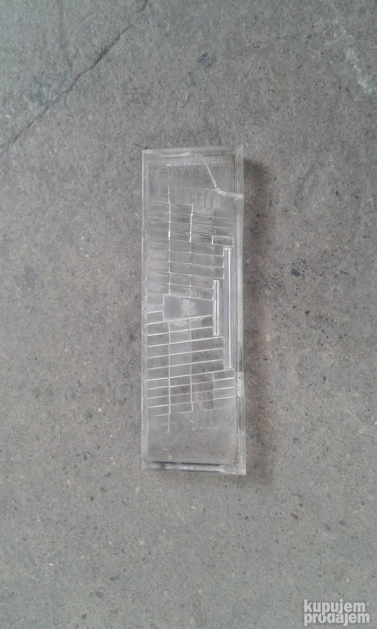 FIat Punto 2,Zastava 10 poklopac svetla tablice