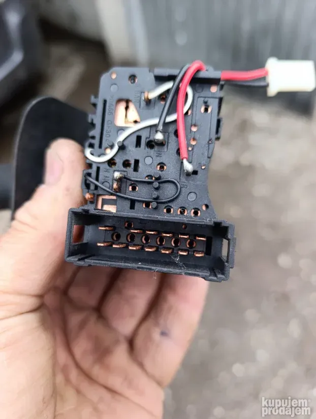 Levi ablender sirena svetla Renault Clio 2