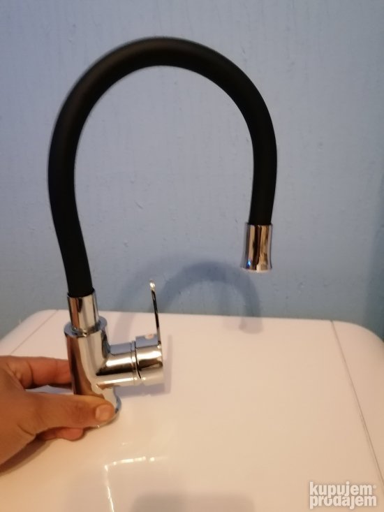 Dubeca slavina Labud sa Fleks lulom model 1 Novo