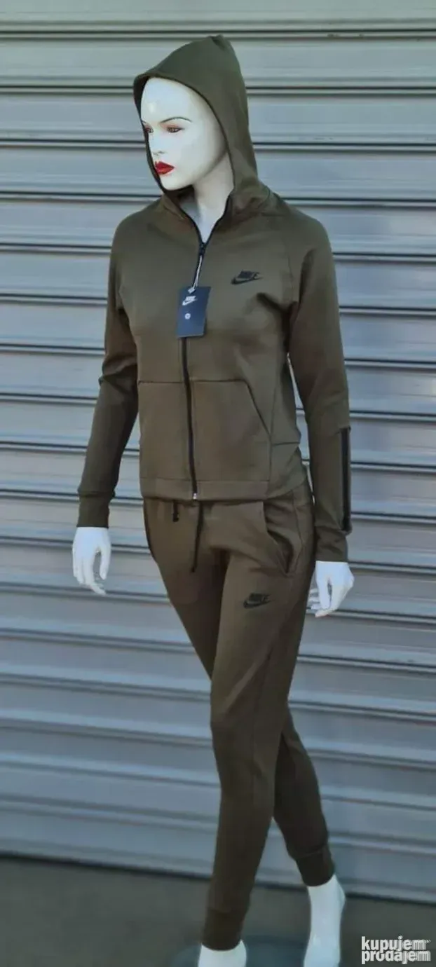 Zenski komplet trenerke