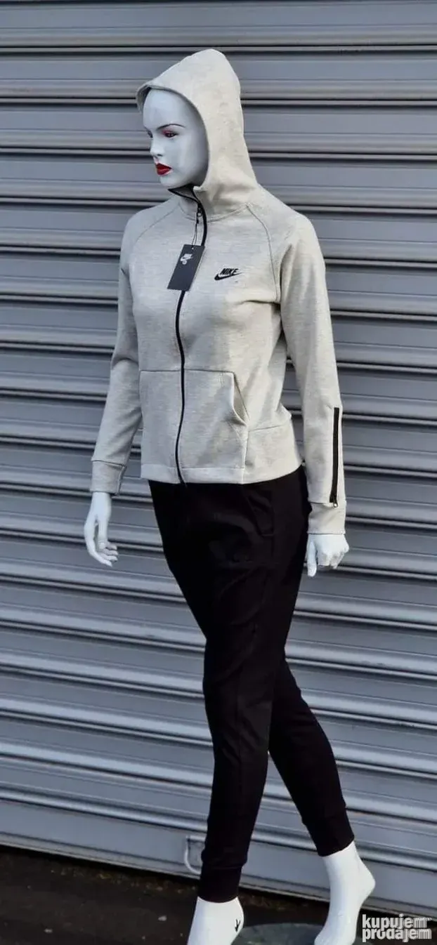 Zenski komplet trenerke