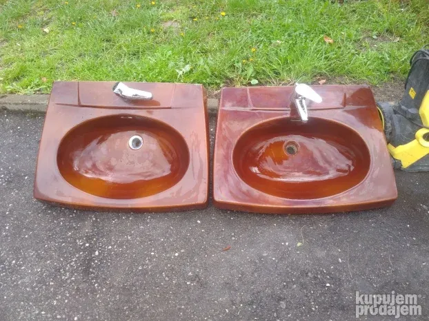 Lavabo 2 komada braon boje