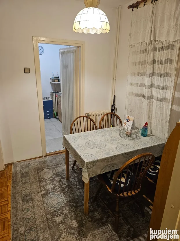 Izdajem sobu  u Mirijevu, Mirijevo, 10 m²