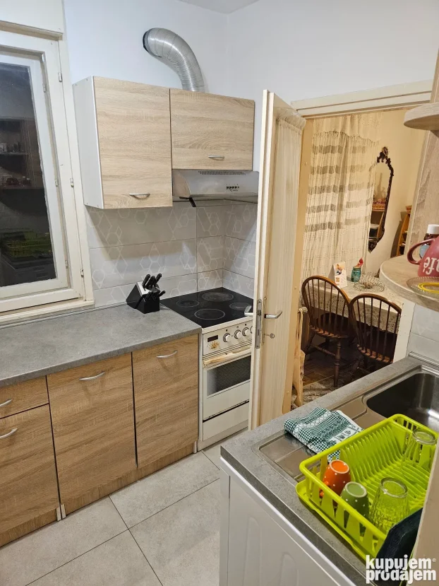 Izdajem sobu  u Mirijevu, Mirijevo, 10 m²