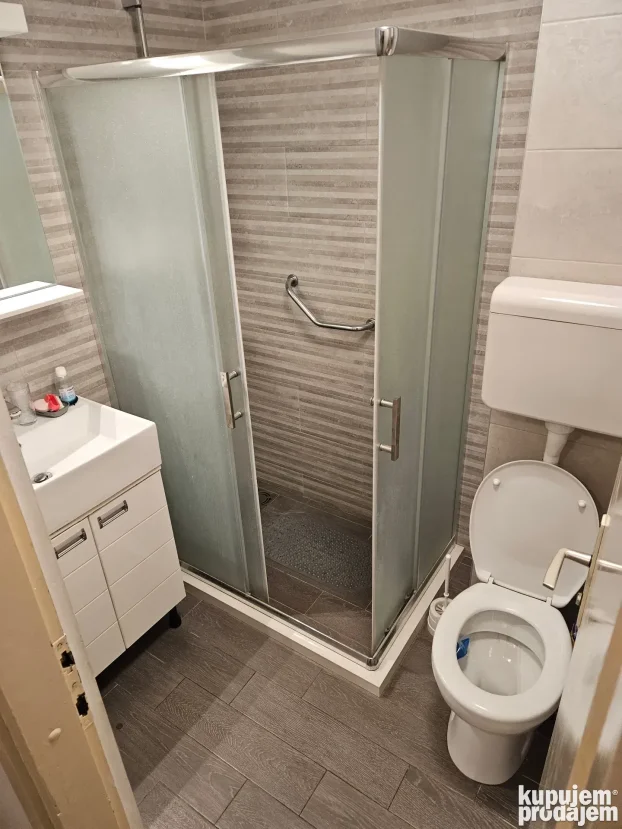 Izdajem sobu  u Mirijevu, Mirijevo, 10 m²